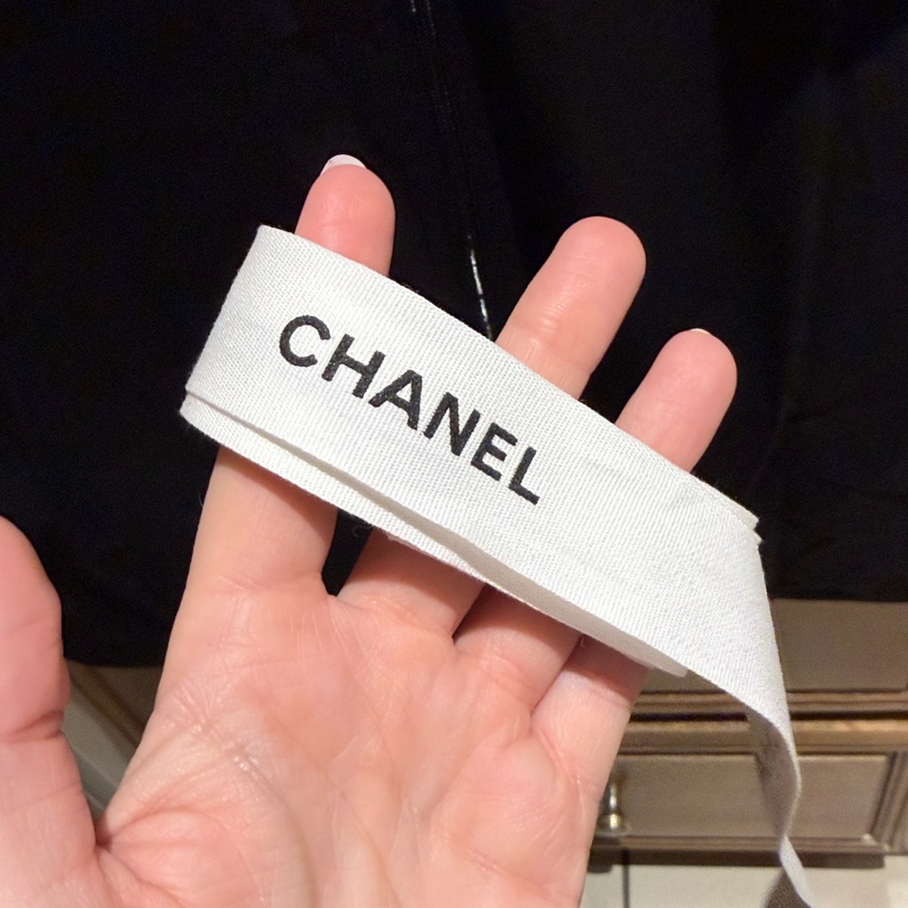 Chanel Garment Bag & Ribbon - Picture 5 of 5